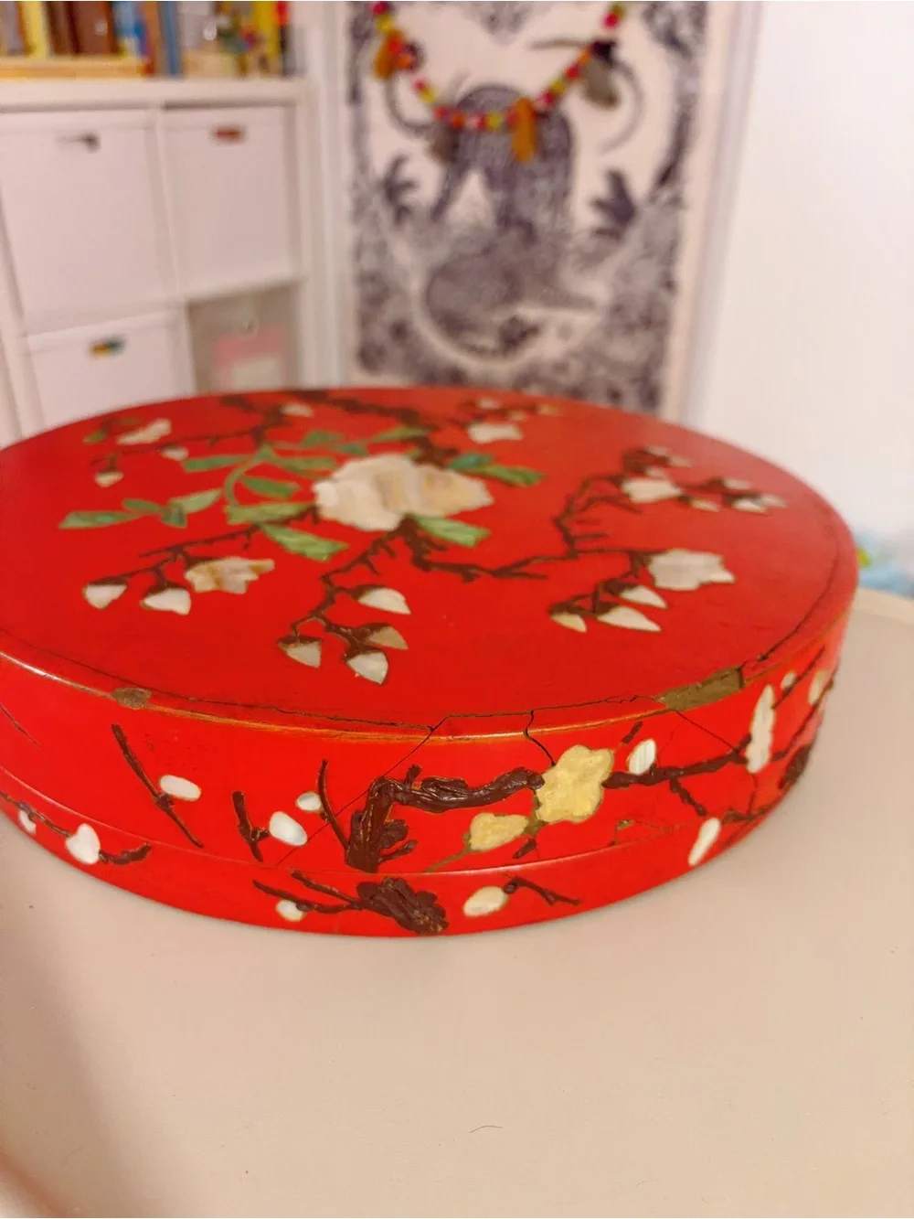 Vintage red lacquer mother of pearl divided candy box